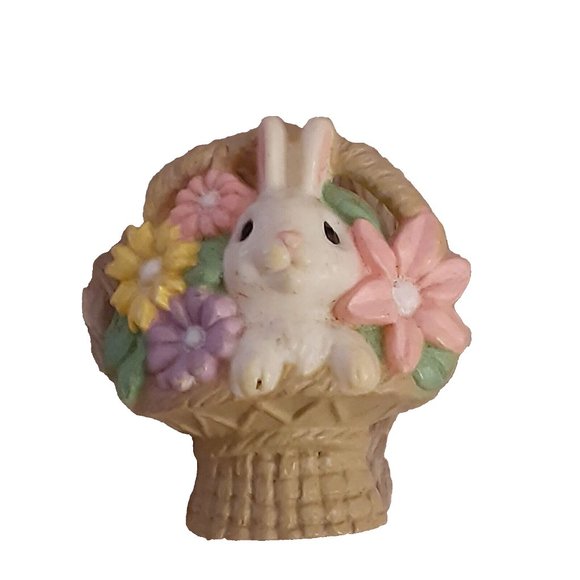 Tiny Hallmark vintage rabbit bunny basket pin resin Easter Spring 1" - Picture 2 of 2